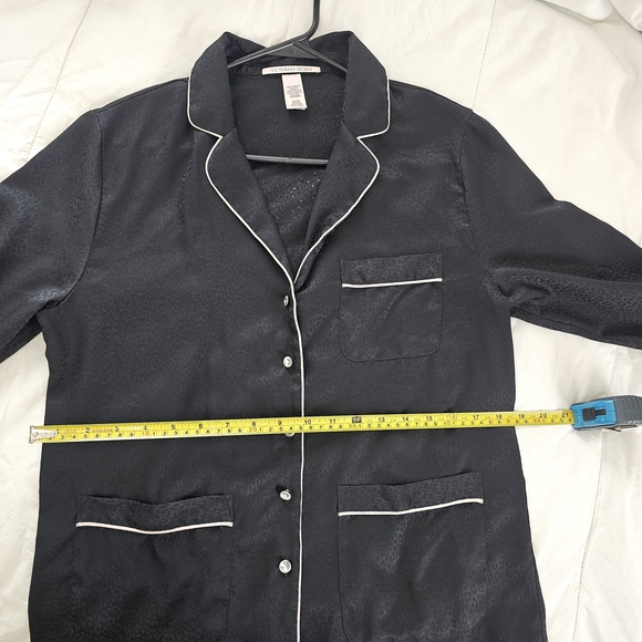 Victoria’s Secret Black Satin Pajama Top Leopard Print Rhinestone Back - Picture 12 of 12